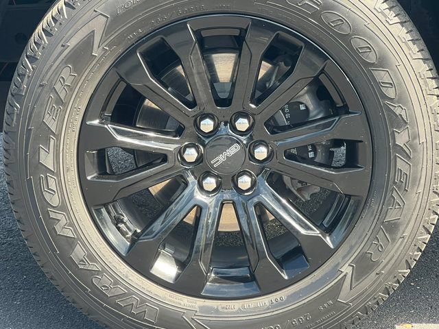 Used 2022 GMC Canyon Elevation w/ Elevation Premium Package AWD/4WD image 7