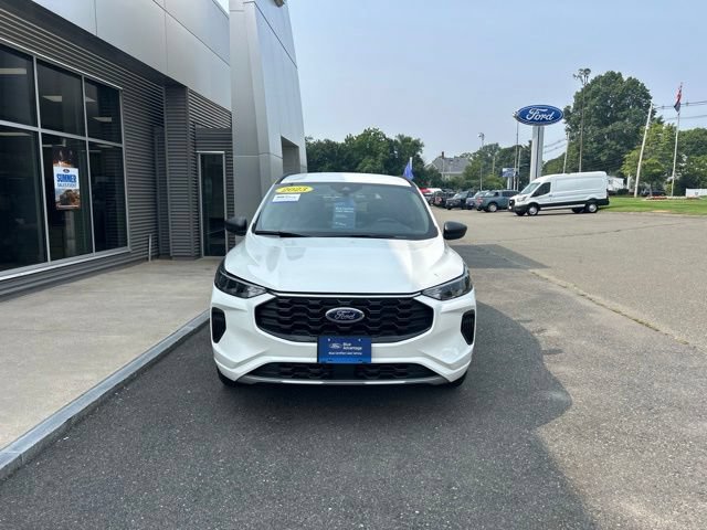 Certified 2023 Ford Escape ST-Line w/ Tech Pack #1 AWD/4WD image 3