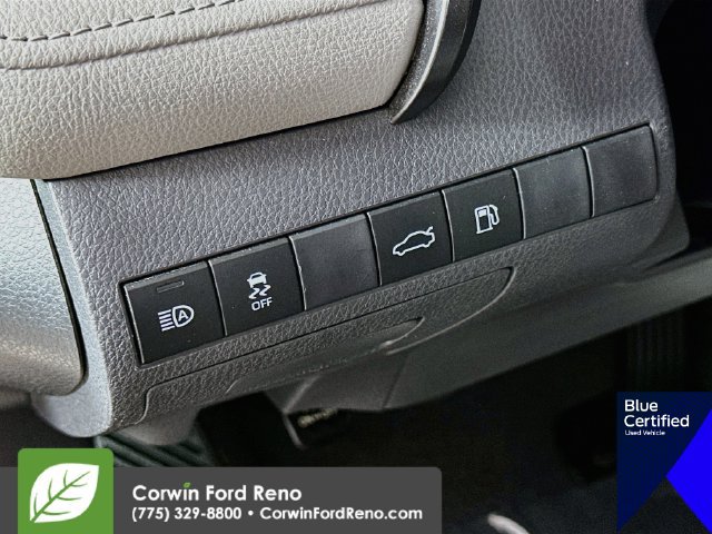 Used 2018 Toyota Camry LE FWD image 13