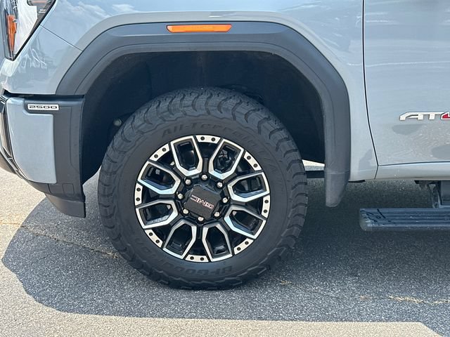 Used 2024 GMC Sierra 2500 AT4 w/ AT4 Premium Plus Package AWD/4WD image 13