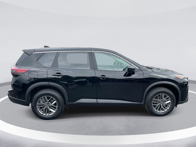 Used 2025 Nissan Rogue S FWD image 4