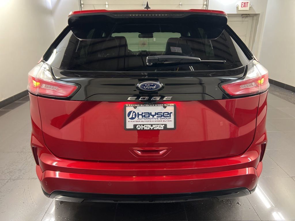 Certified 2024 Ford Edge ST-Line AWD/4WD image 3