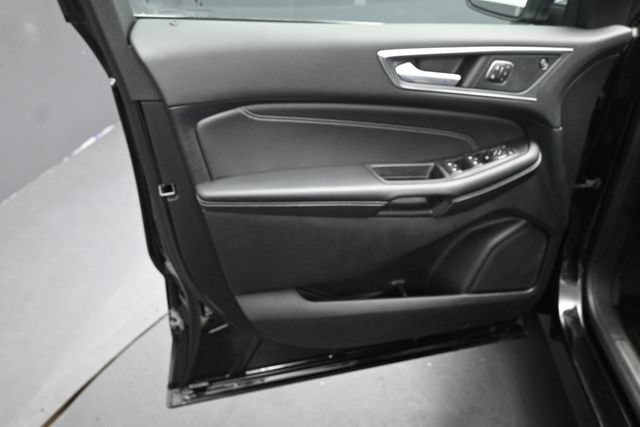 Certified 2024 Ford Edge Titanium AWD/4WD image 19
