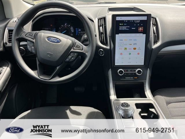Certified 2022 Ford Edge SE w/ Black Appearance Package image 13