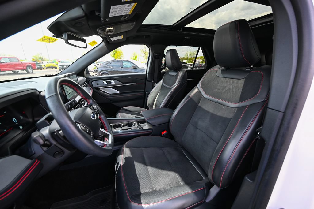 Certified 2025 Ford Explorer ST AWD/4WD image 20
