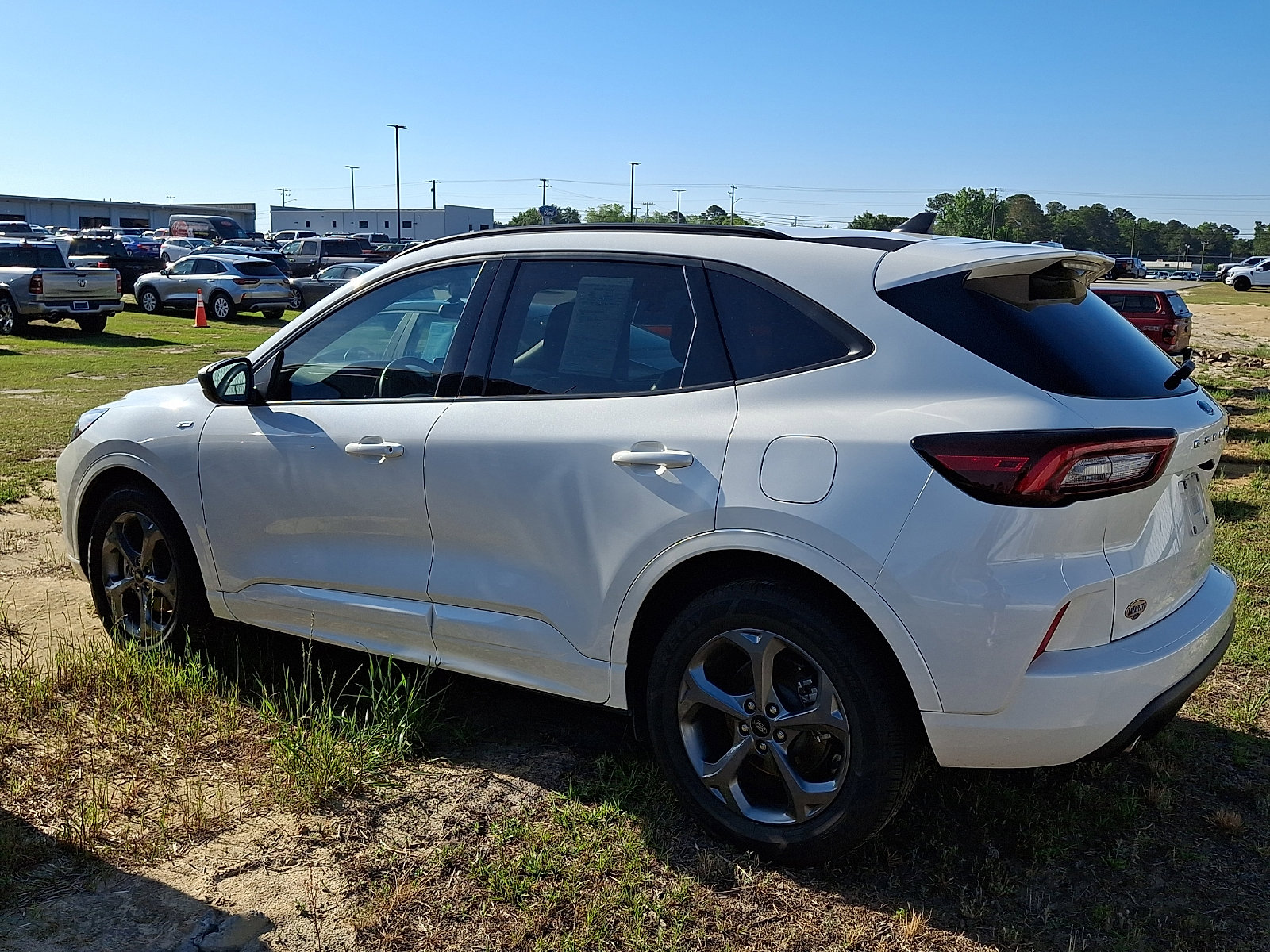 Certified 2024 Ford Escape ST-Line w/ Equipment Group 301A FWD image 4