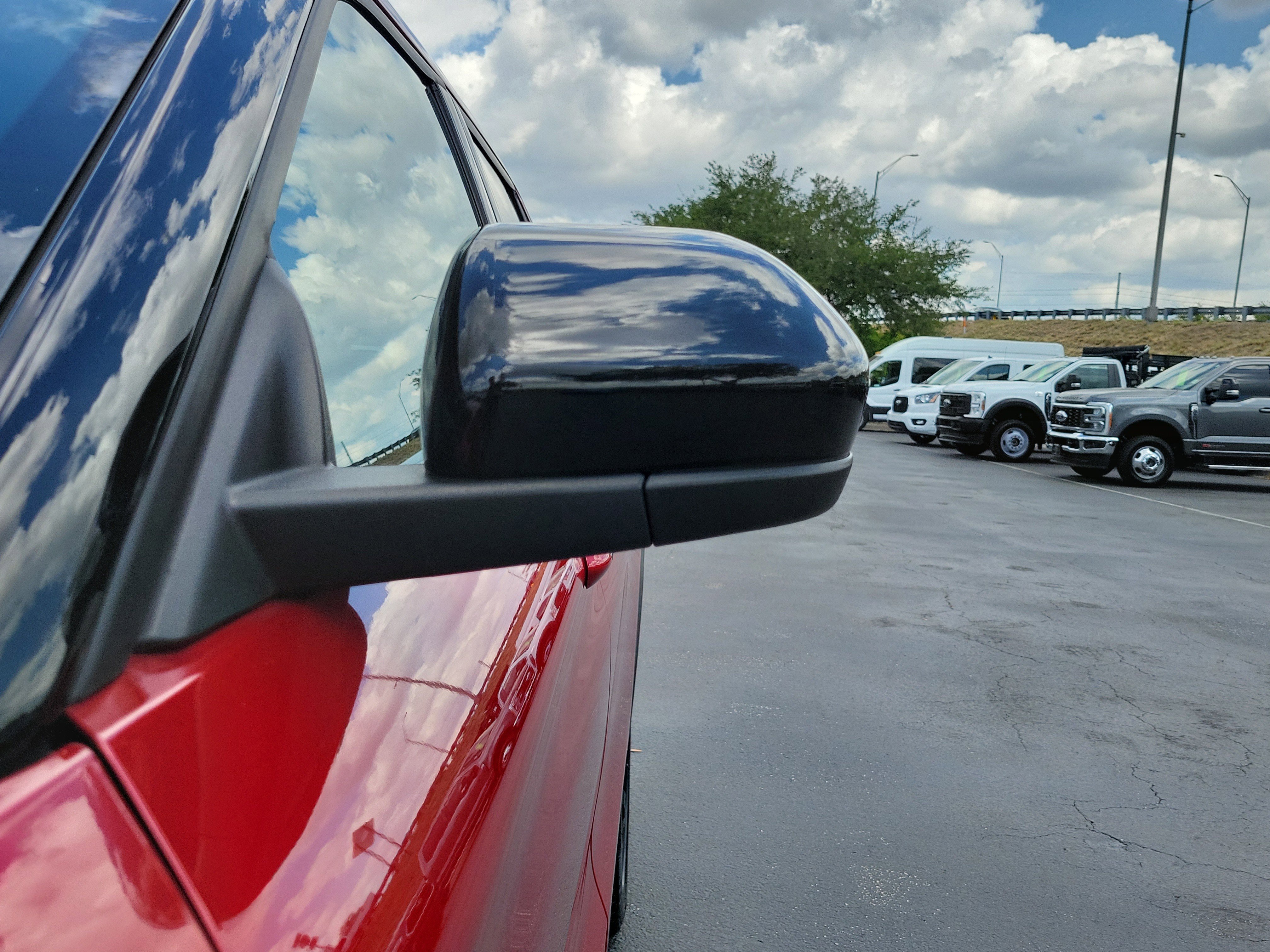 Certified 2024 Ford Explorer ST-Line w/ Class IV Trailer Tow Package RWD image 7