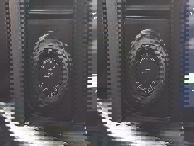 Certified 2021 Ford F150 Lariat w/ Equipment Group 502A High image 15