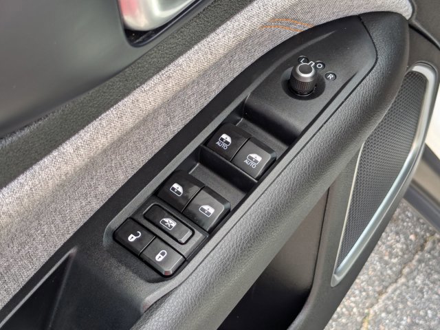 Used 2022 Jeep Compass Sport image 16