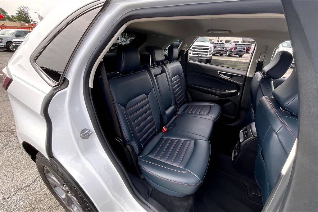Certified 2023 Ford Edge SEL w/ Sport Appearance Package AWD/4WD image 26