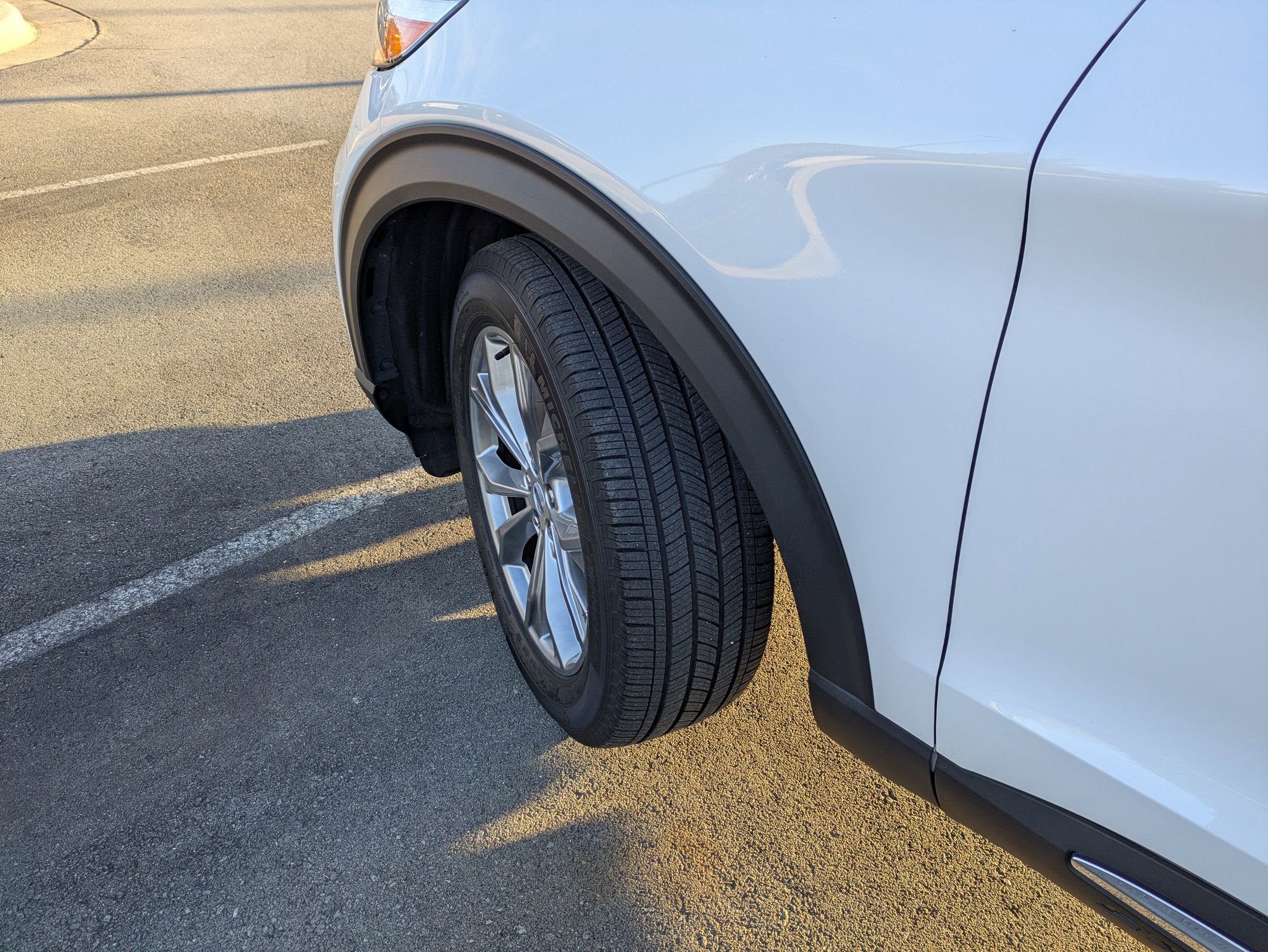 Certified 2023 Ford Explorer XLT w/ Equipment Group 202A image 34