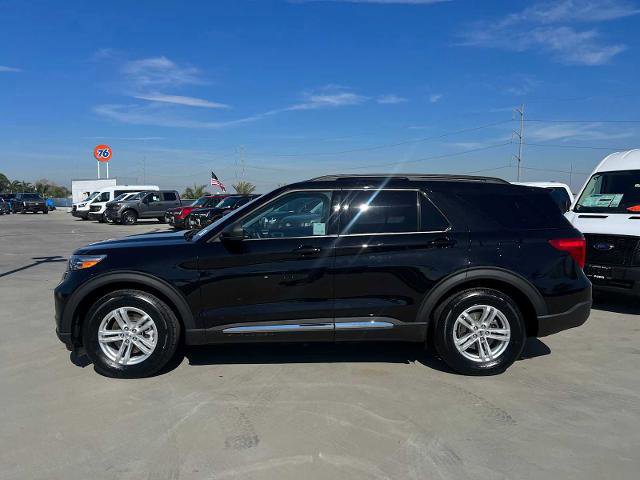 Certified 2023 Ford Explorer XLT w/ Equipment Group 202A image 3