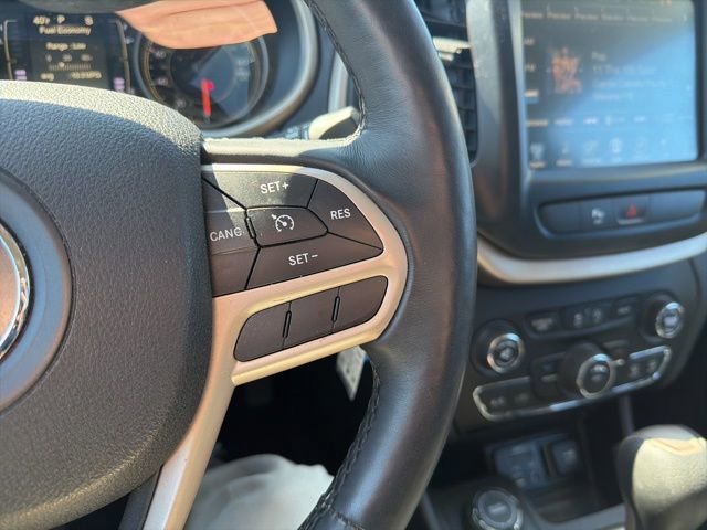 Used 2017 Jeep Cherokee Latitude w/ True North Edition image 35