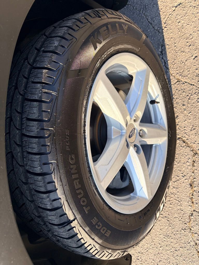 Certified 2019 Ford Explorer FWD image 29