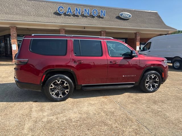 Used 2024 Jeep Wagoneer Series III AWD/4WD image 6