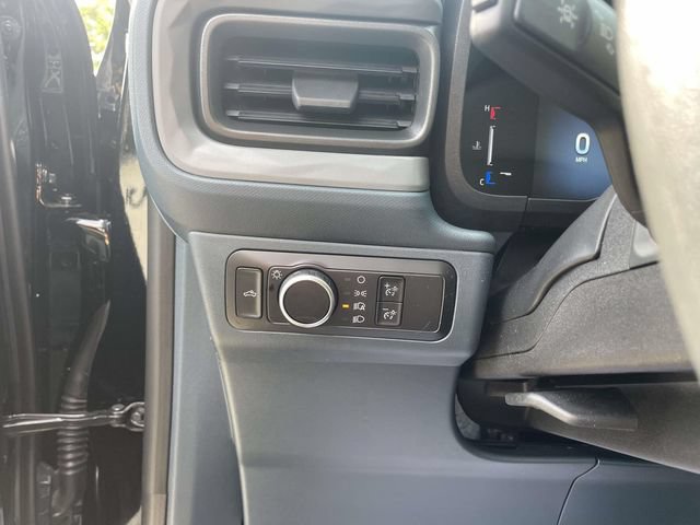 Certified 2025 Ford Maverick XL w/ Equipment Group 102A AWD/4WD image 22