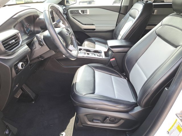 Certified 2023 Ford Explorer XLT w/ Equipment Group 202A image 19