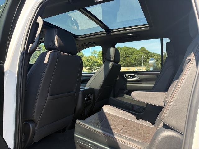 Used 2023 Chevrolet Suburban High Country w/ Max Trailering Package AWD/4WD image 11