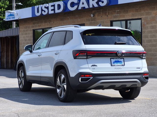 Used 2025 Volkswagen Taos SE AWD/4WD image 6