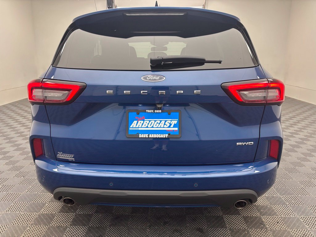Certified 2023 Ford Escape ST-Line Elite AWD/4WD image 8