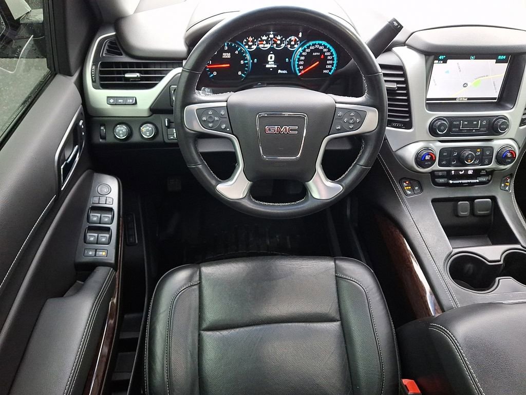 Used 2019 GMC Yukon XL SLT w/ Graphite Performance Edition image 12