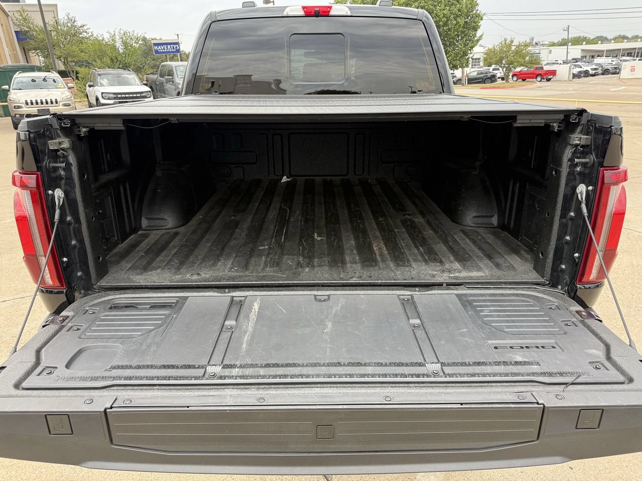 Certified 2024 Ford F150 Platinum w/ FX4 Off-Road Package AWD/4WD image 27