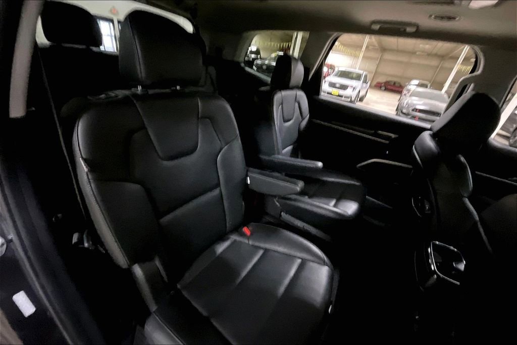 Used 2025 Kia Telluride S image 26