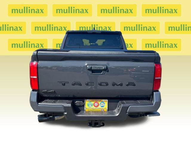 Used 2025 Toyota Tacoma SR5 AWD/4WD image 5