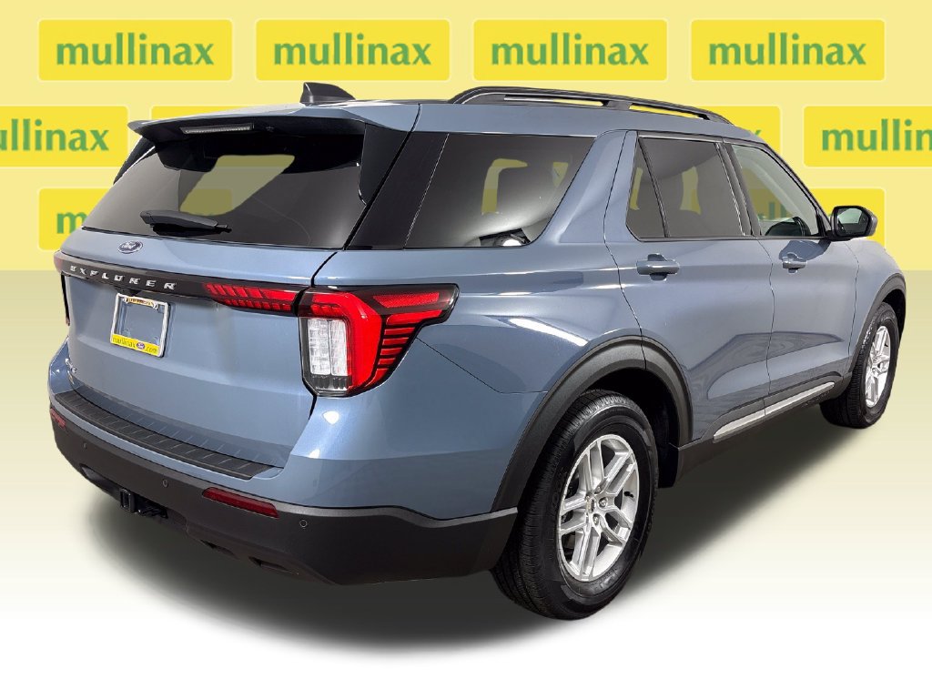 Certified 2025 Ford Explorer Active RWD image 7
