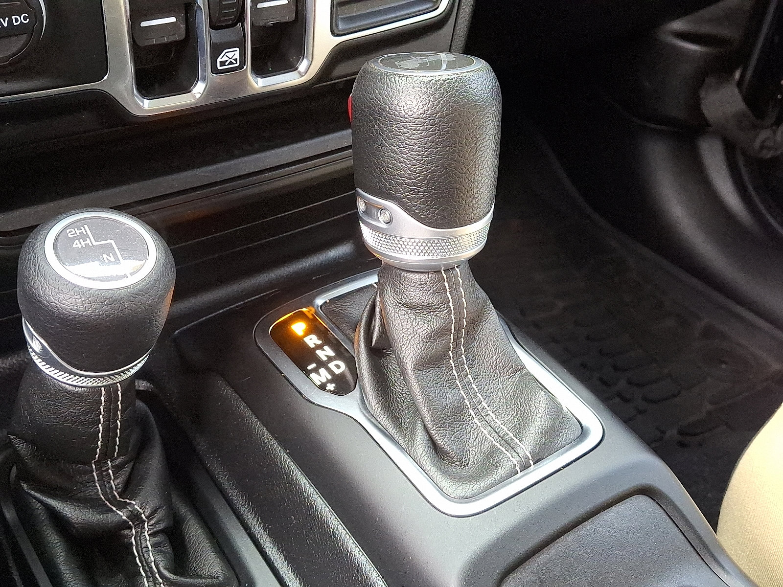 Used 2021 Jeep Wrangler Unlimited Sahara image 22