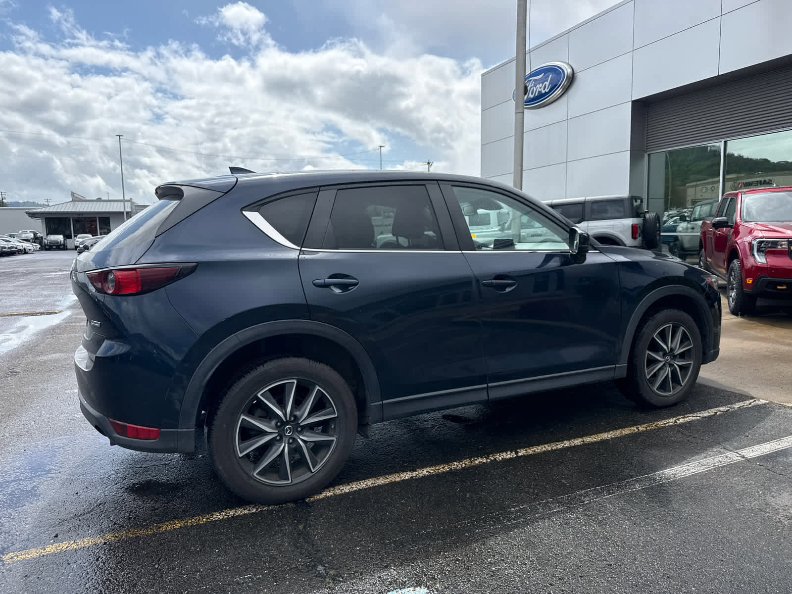 Used 2018 MAZDA CX-5 Touring w/ Preferred Equipment Package AWD/4WD image 5