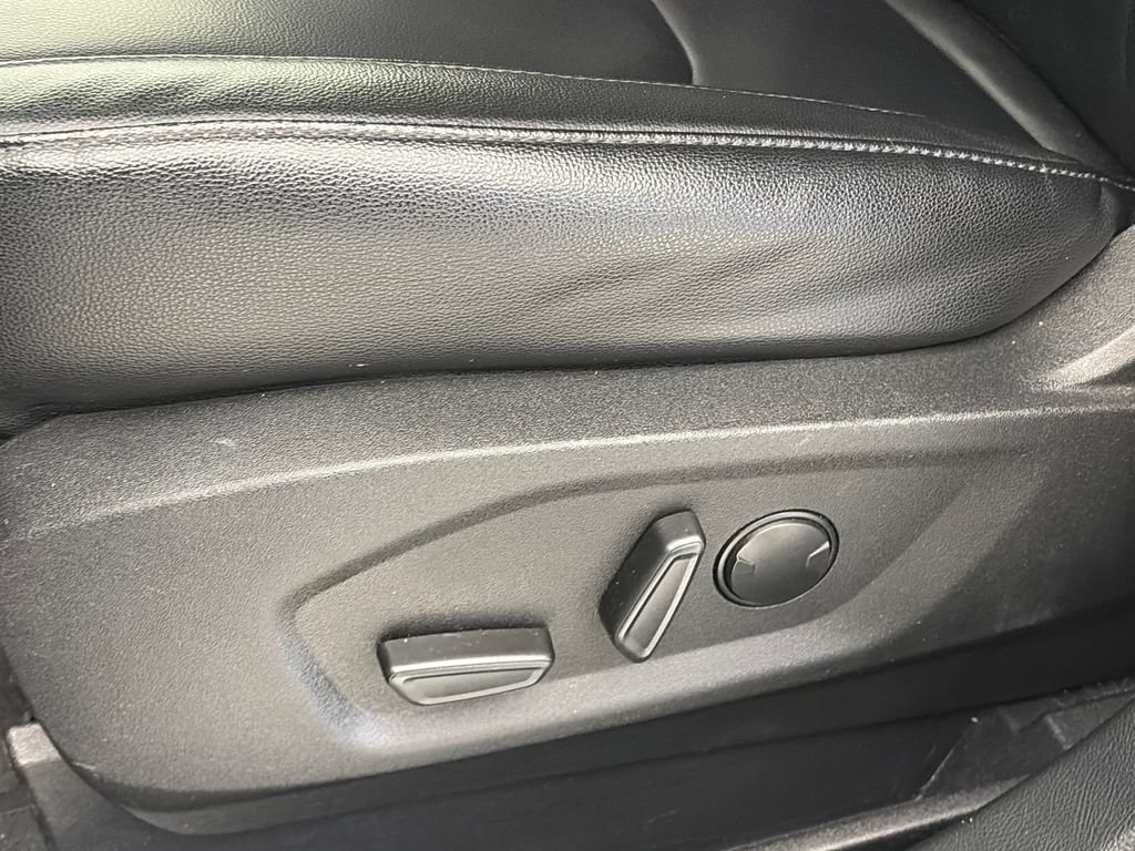 Certified 2024 Ford Edge Titanium AWD/4WD image 26