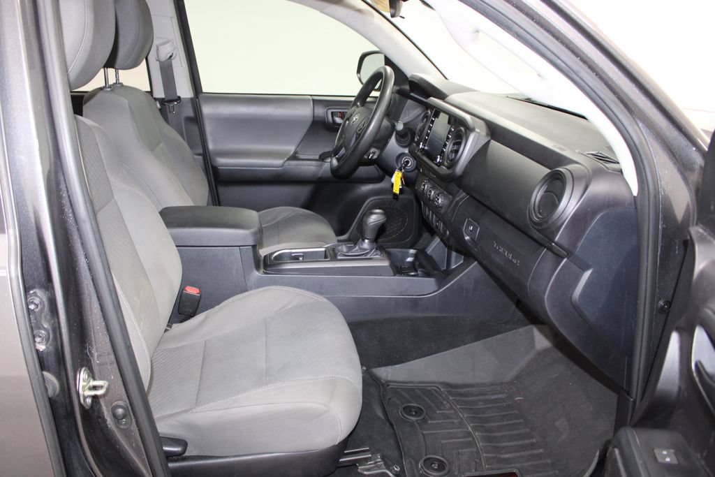 Used 2020 Toyota Tacoma SR w/ SR Convenience Package RWD image 28