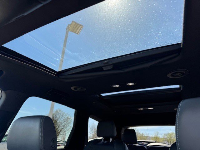 Used 2023 Buick Enclave Essence w/ Experience Buick Package AWD/4WD image 20