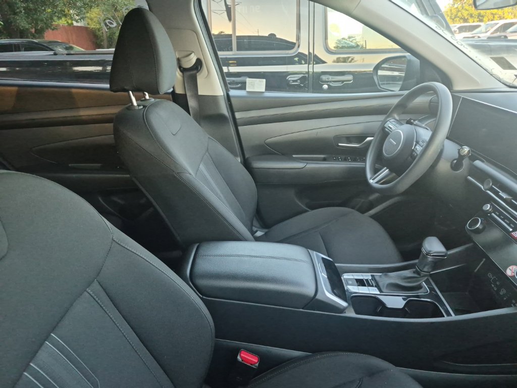 Used 2025 Hyundai Tucson SEL AWD/4WD image 24