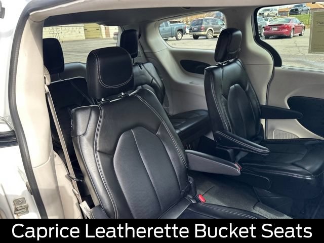 Used 2024 Chrysler Pacifica Touring-L FWD image 21