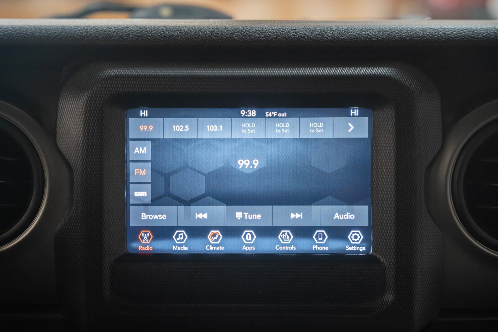 Used 2018 Jeep Wrangler Unlimited Sport S AWD/4WD image 26