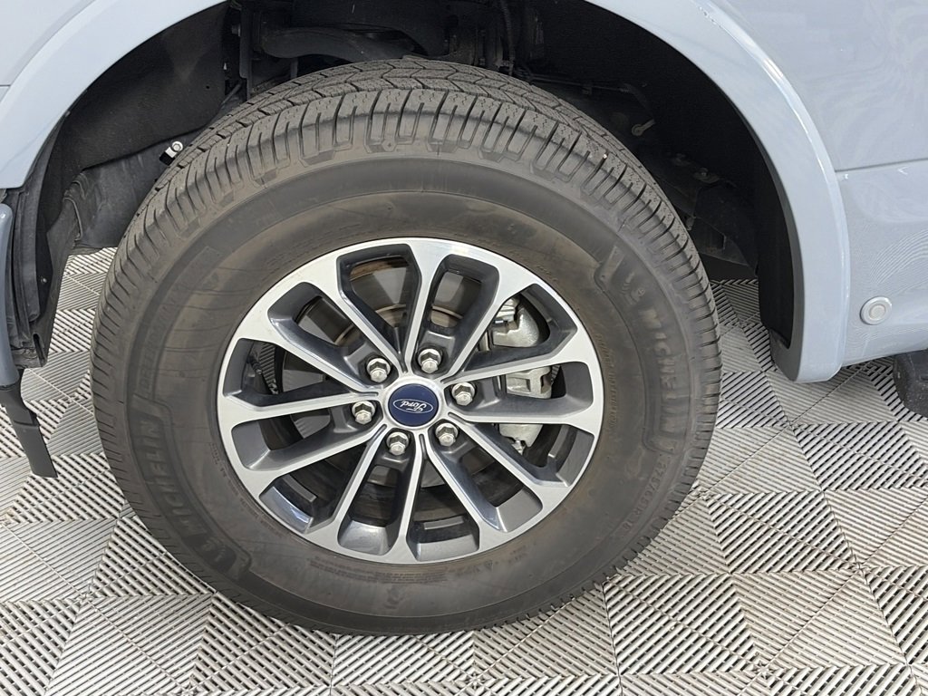 Certified 2019 Ford F150 Lariat w/ Equipment Group 502A Luxury image 8