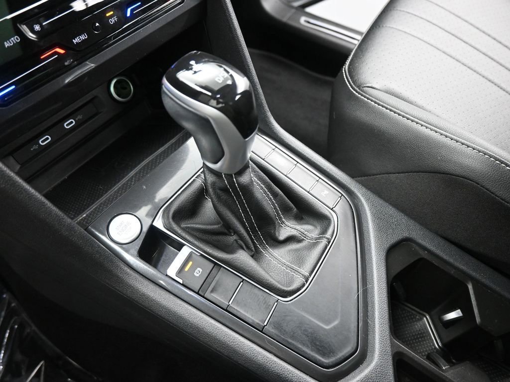 Used 2023 Volkswagen Tiguan SE R-Line FWD image 39