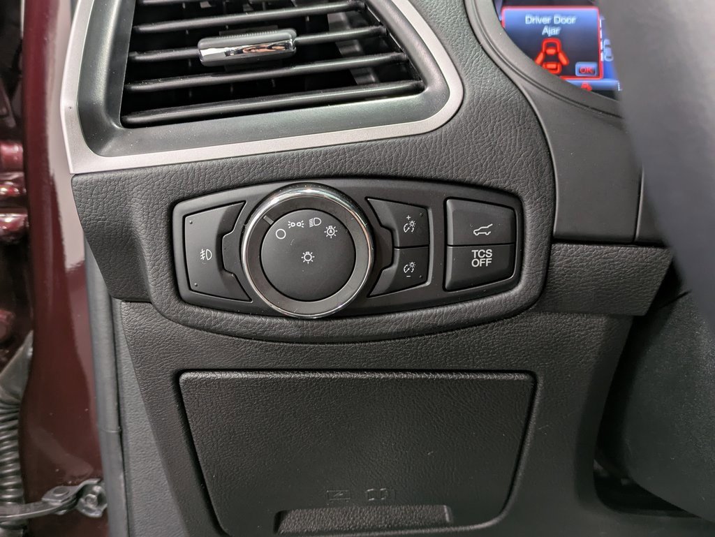 Certified 2022 Ford Edge SEL w/ Convenience Package image 20