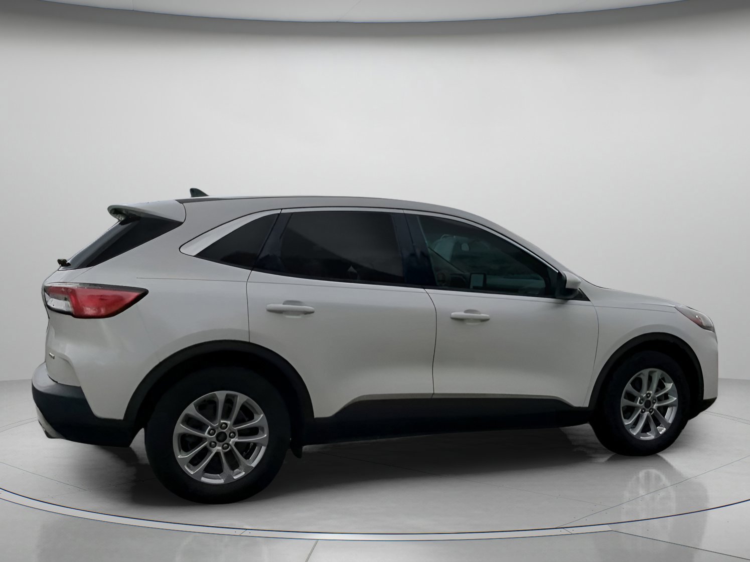 Certified 2020 Ford Escape SE image 22