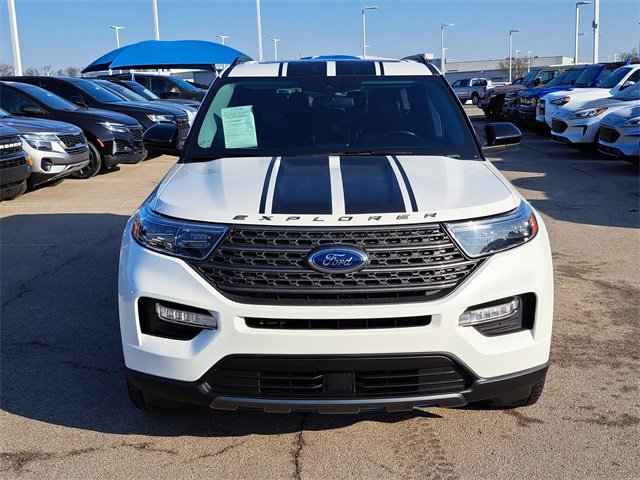 Certified 2022 Ford Explorer XLT w/ Equipment Group 202A image 8