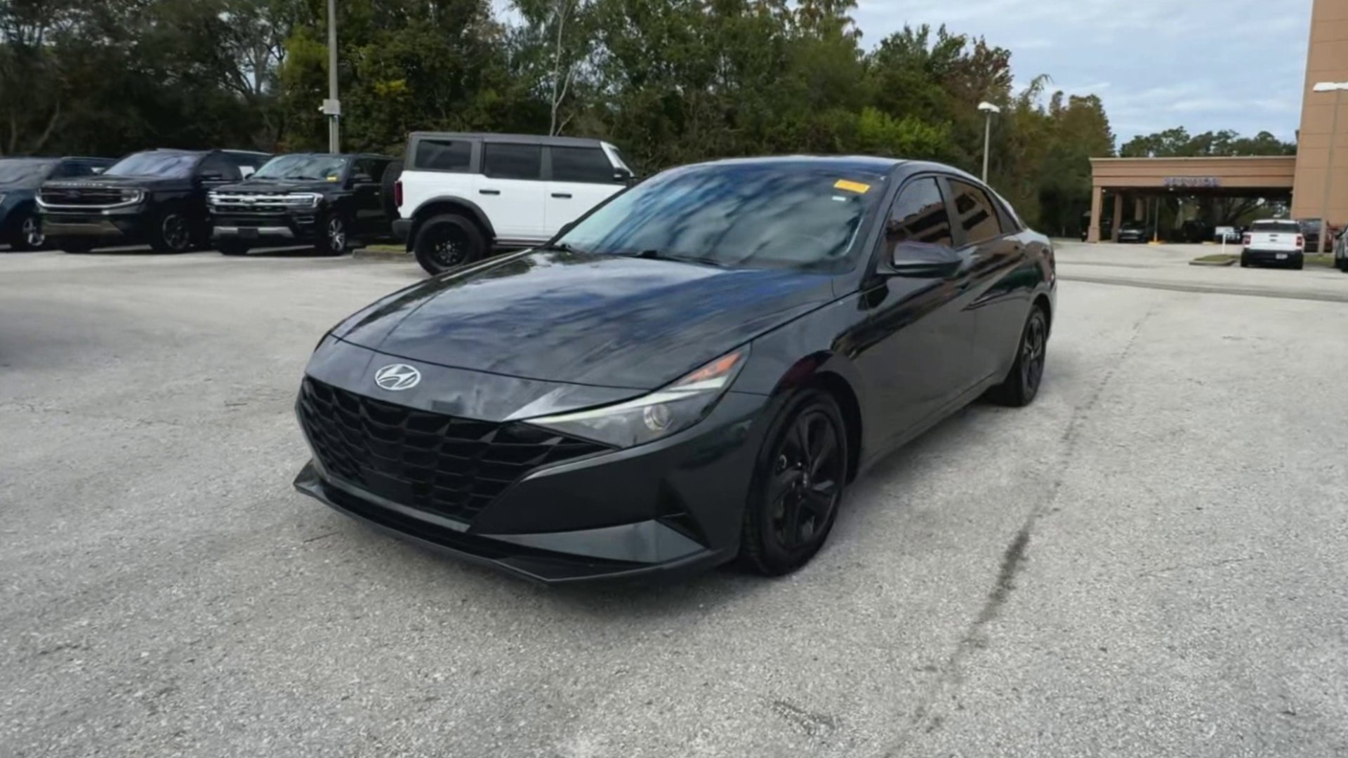 Used 2021 Hyundai Elantra SEL w/ Convenience Package image 11