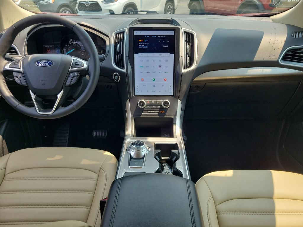 Certified 2024 Ford Edge SEL w/ Convenience Package AWD/4WD image 11