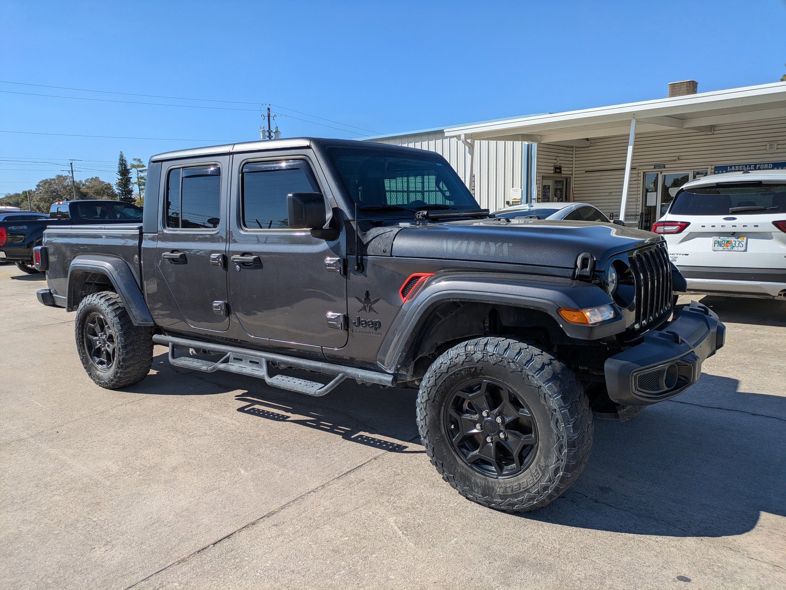 Used 2021 Jeep Gladiator Willys image 8