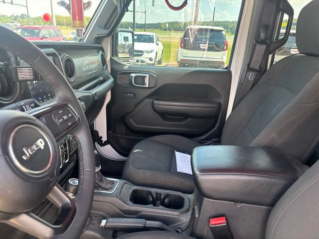 Used 2023 Jeep Gladiator Sport AWD/4WD image 16