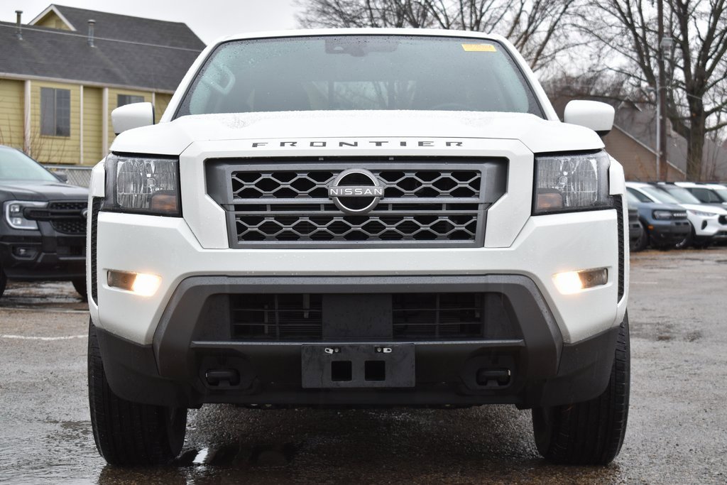 Used 2022 Nissan Frontier SV w/ Technology Package image 2