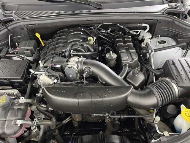 Used 2025 Dodge Durango GT AWD/4WD image 33