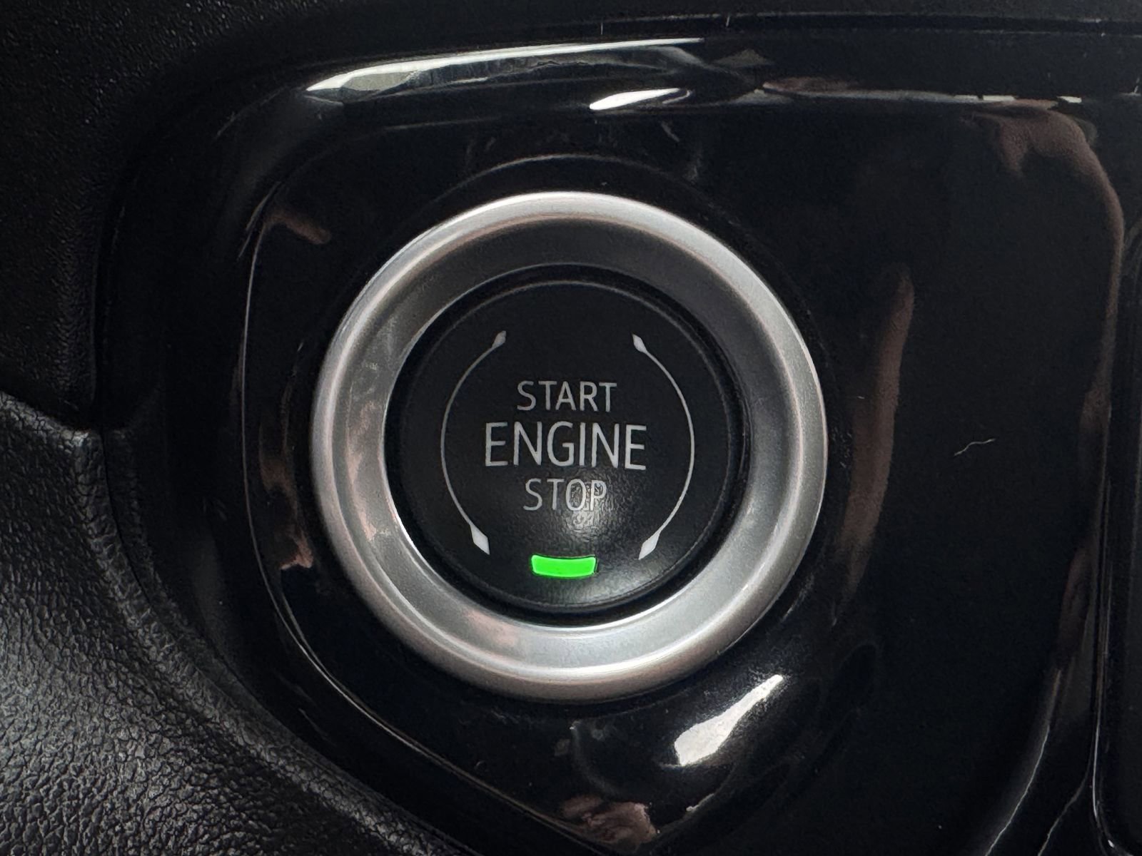 Used 2024 Chevrolet Silverado 3500 High Country w/ Technology Package image 24