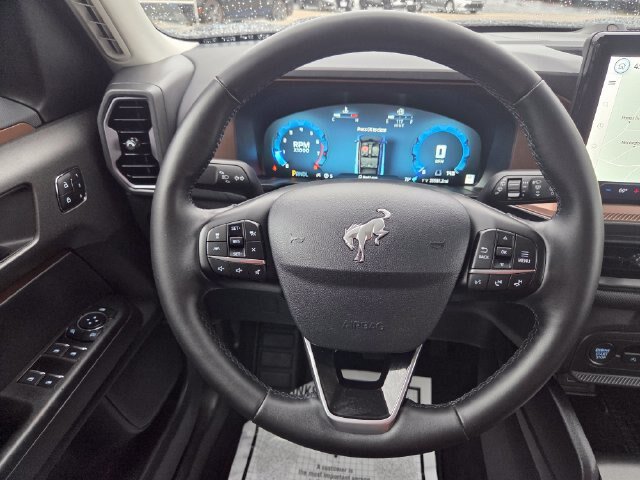 Certified 2025 Ford Bronco Sport Outer Banks w/ Outer Banks Tech Package+ AWD/4WD image 19